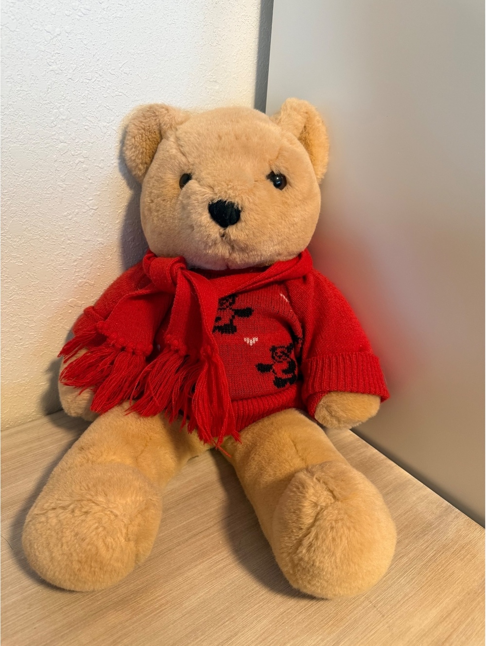 Vintage 1985 Windsor Toys LoveLand Teddy Bear Plush Red Bear Sweater Scarf 15"